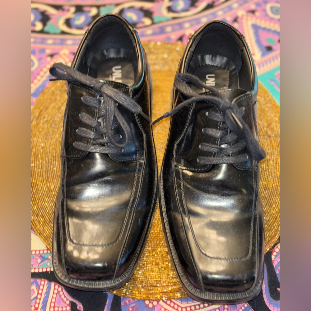 UNLISTED by Kenneth Cole Men’s Black Square-Toe Dress Shoes  Shinny Leather